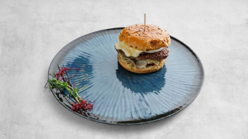Camembert BBQ burger
